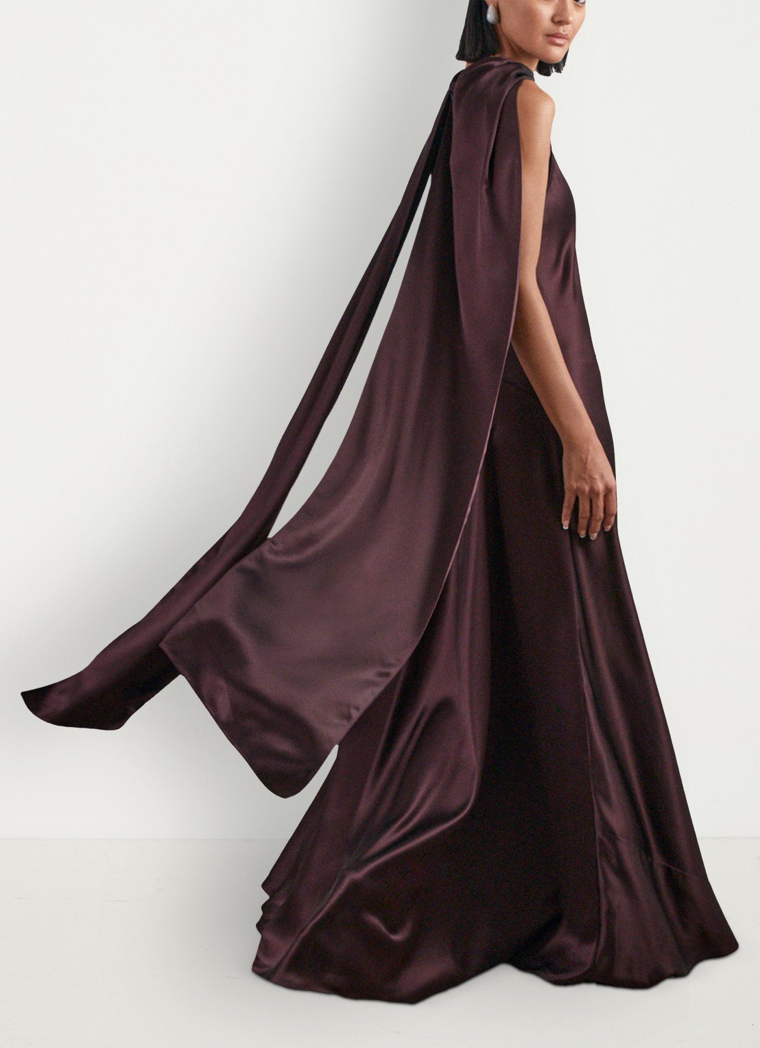 Reiss Fae maxi jurk van satijn met sjaalkraag - detail 4 bordeauxrood