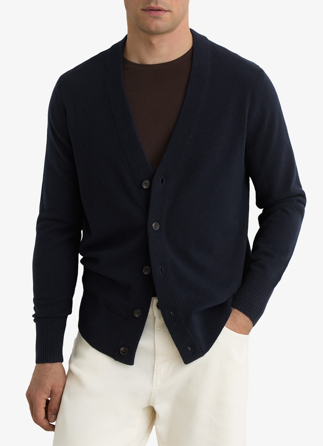 Reiss Fairclough fijngebreid vest van merino wol  - detail 2 navy / blauw