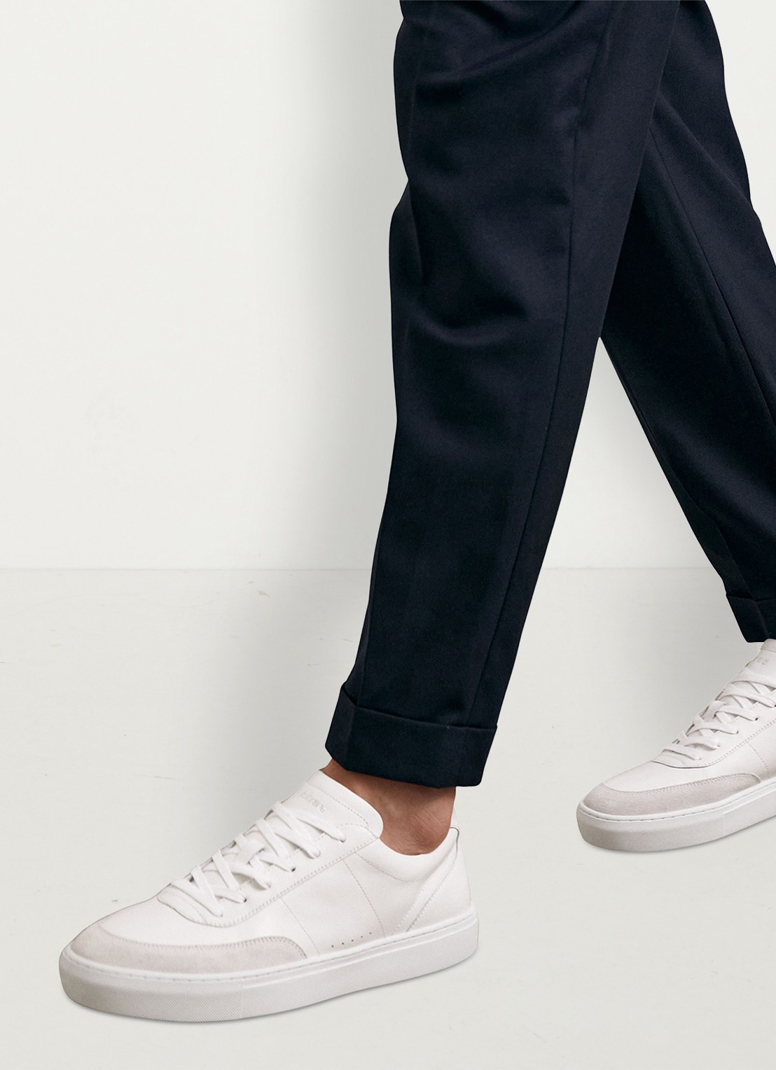 Reiss Finton sneaker van leer met suède details - voorkant 2 wit