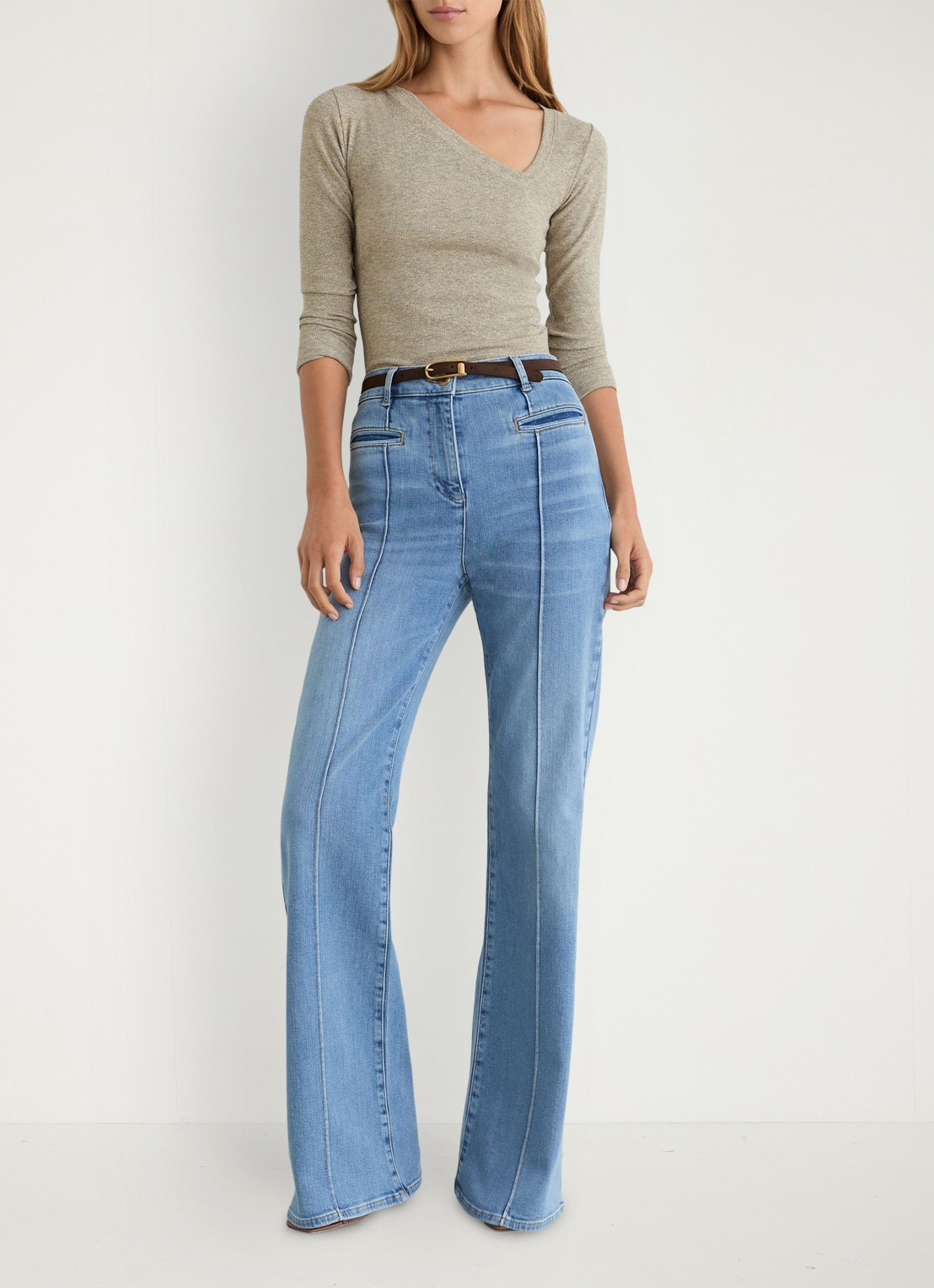 Reiss Fliss top met asymmetrische hals - voorkant 6 goud