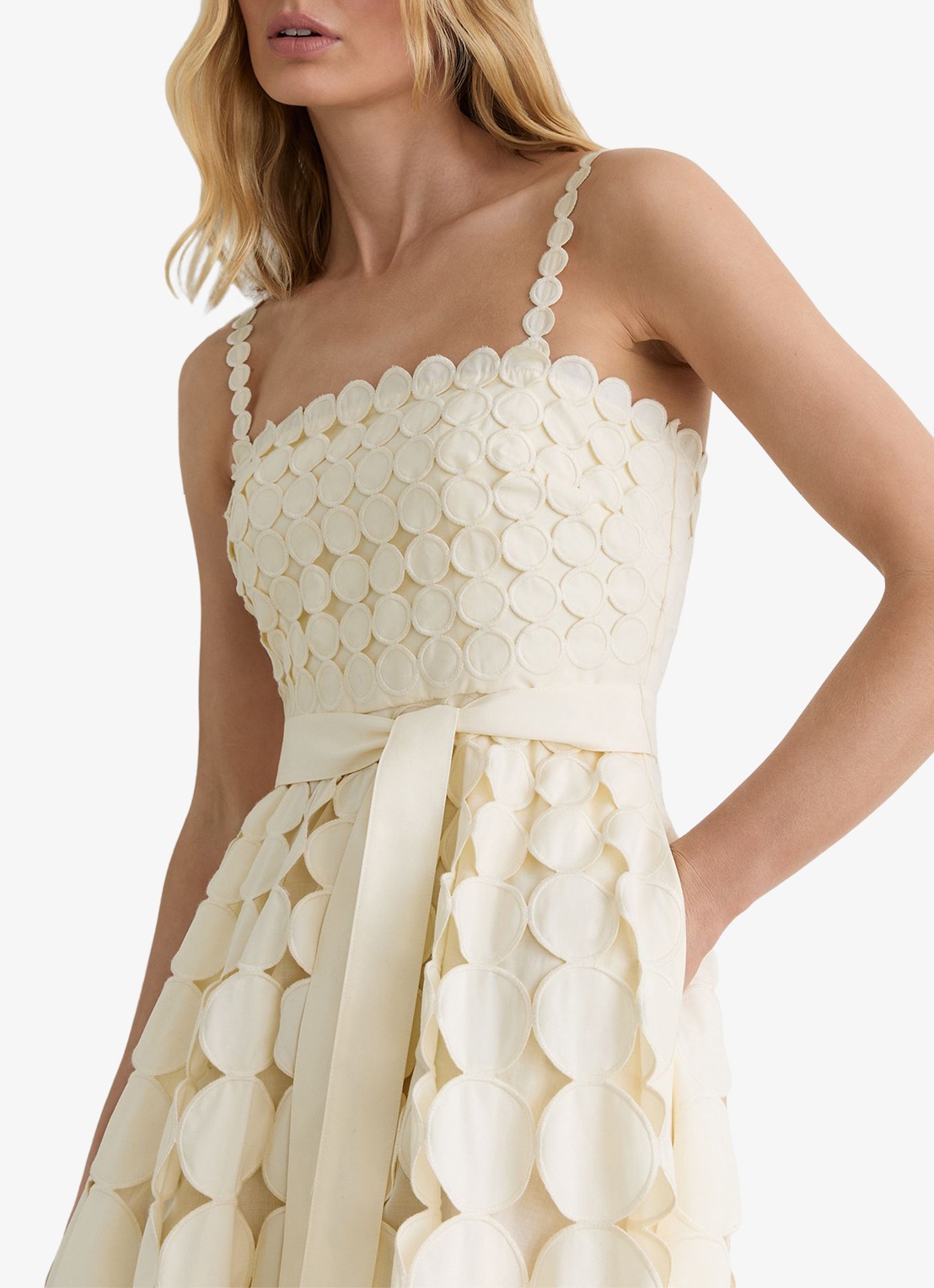 Reiss Gigi midi jurk met cut-out detail - detail 2 creme