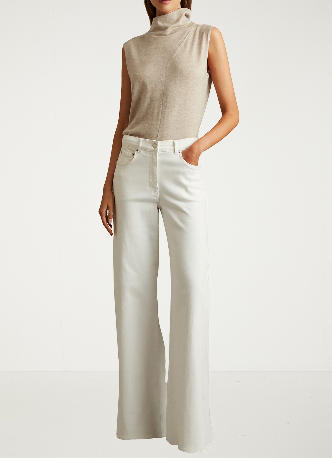 Reiss Harper mouwloze top van wol met col - voorkant 2 beige