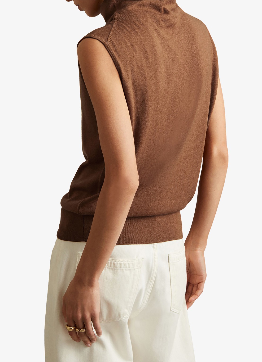 Reiss Harper mouwloze top van wol met col - achterkant 9 cognac