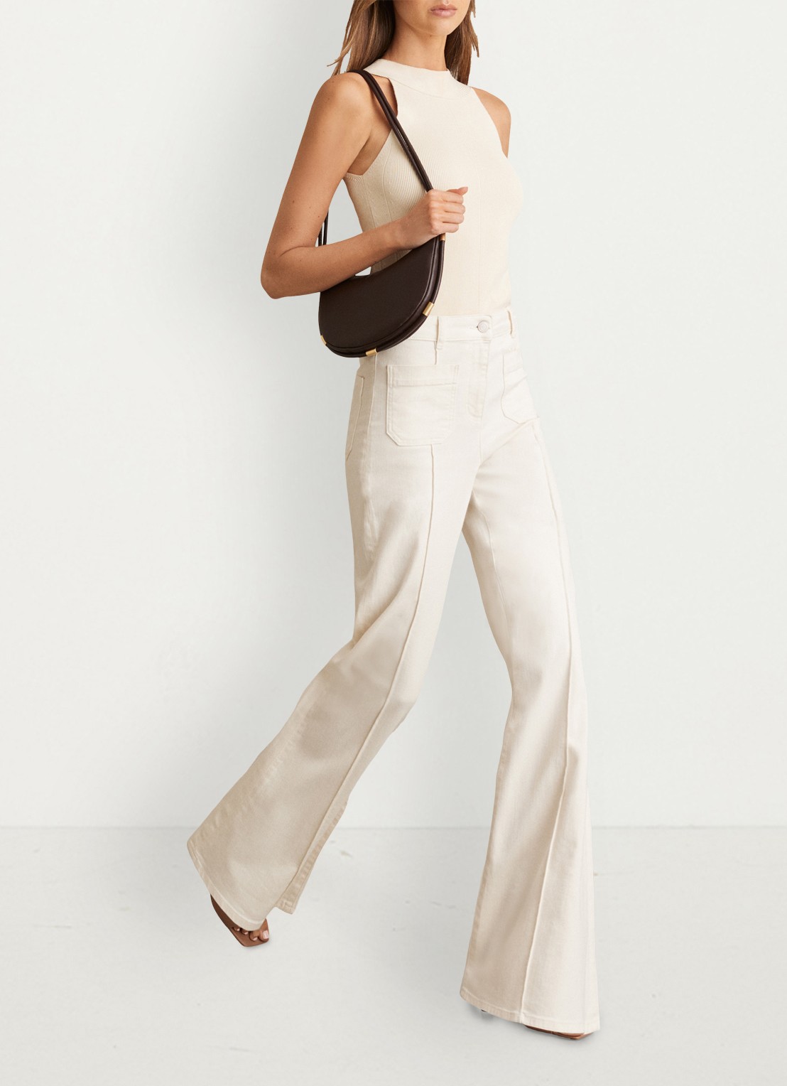 Reiss High waist flared jeans met opgestikte zakken - voorkant 2 gebroken wit