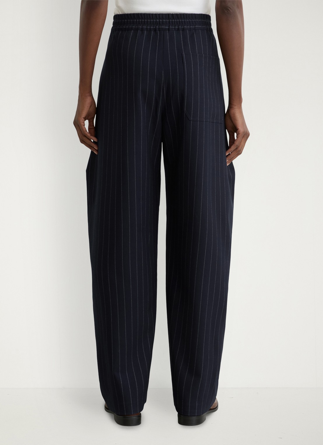 Reiss High waist tapered fit pantalon met krijtstreep - achterkant 7 blauw