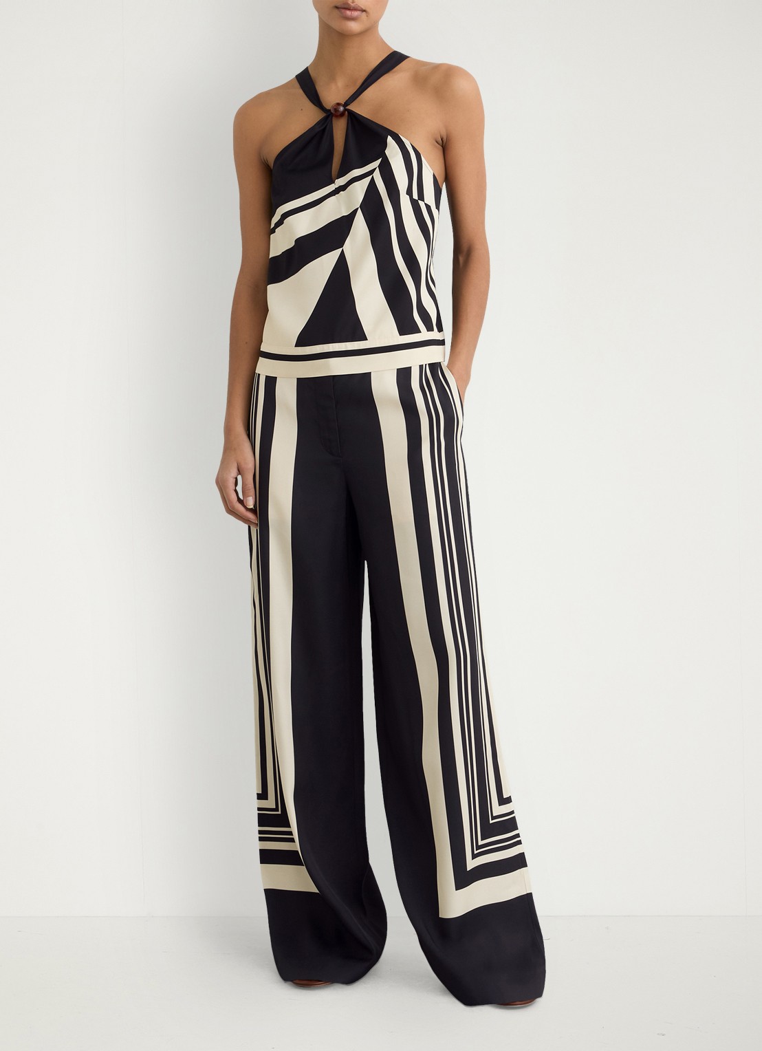 Reiss High waist wide fit pantalon met grafische print - voorkant 2 zwart