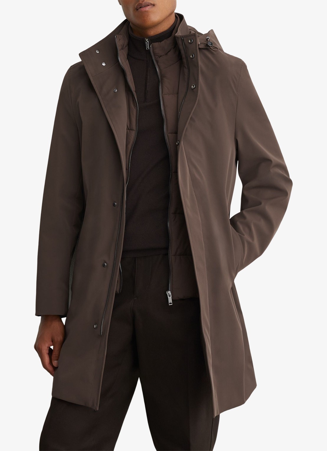 Reiss Hilson hybride mantel met gilet-inzet en afneembare capuchon - detail bruin