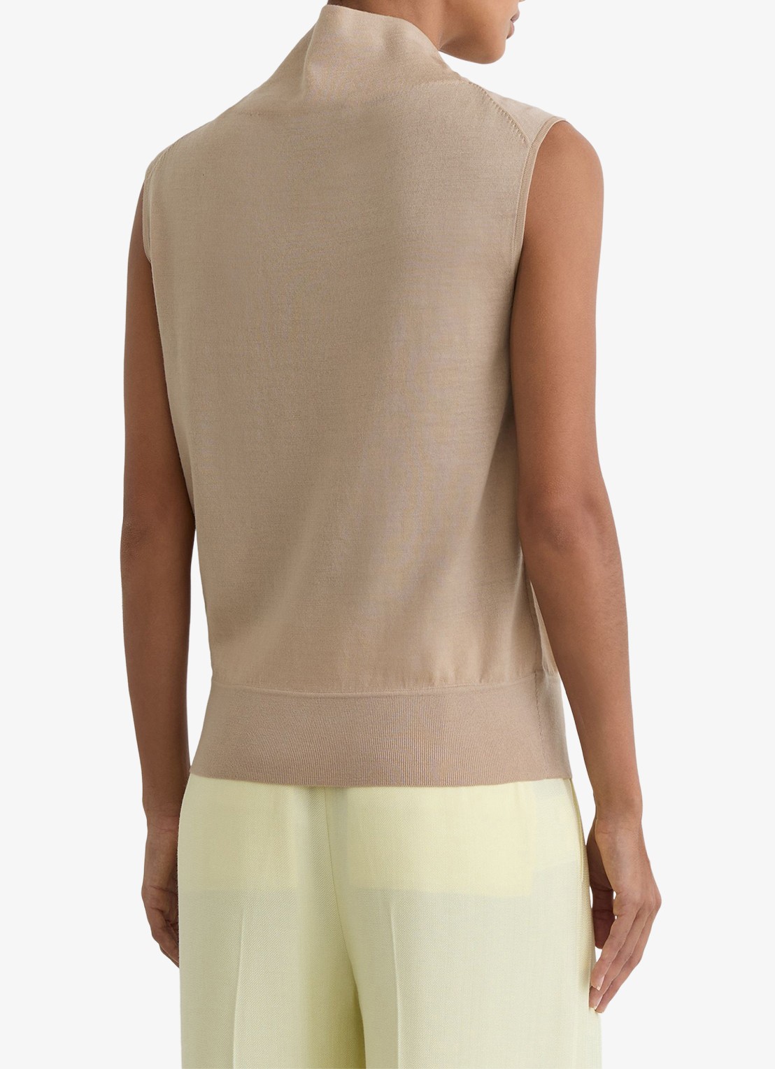 Reiss Honey top van wol met col - achterkant beige