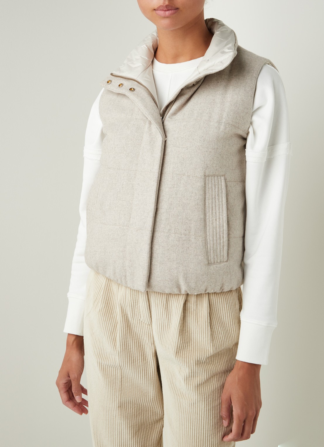 Reiss Ivy reversible gewatteerde bodywarmer in wolblend - detail beige