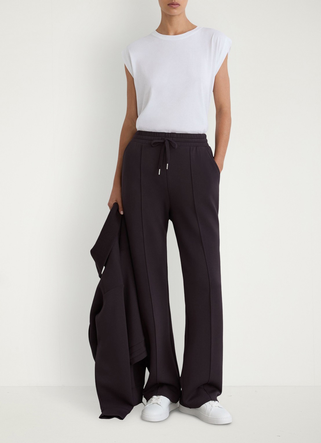 Reiss Jemma high waist straight fit joggingbroek met steekzakken - detail aubergine