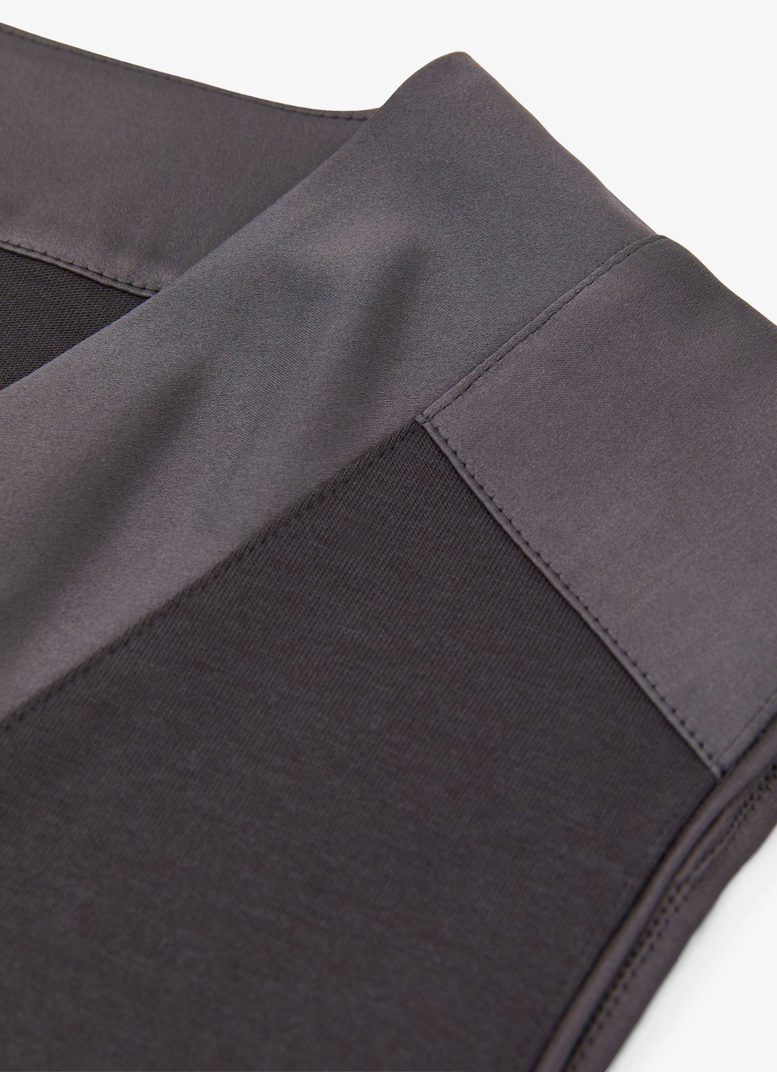 Reiss KALLIE top met v-hals  - detail 3 donkergrijs