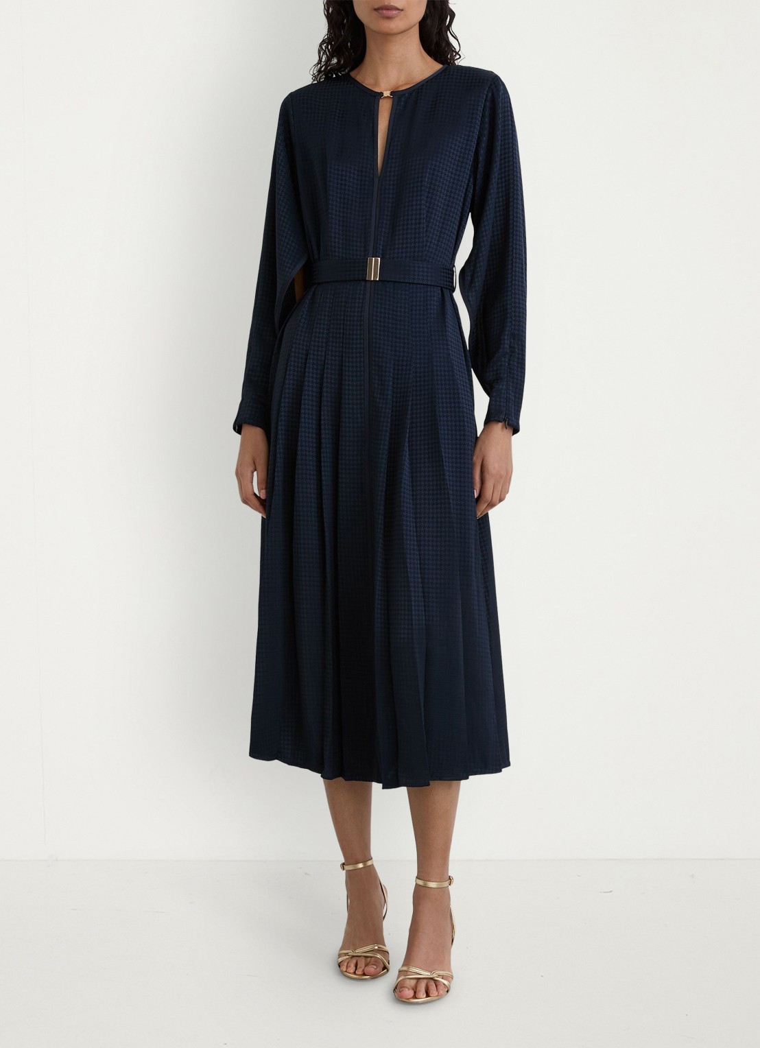 Reiss Kea midi jurk met ceintuur en plooidetail - voorkant 3 donkerblauw