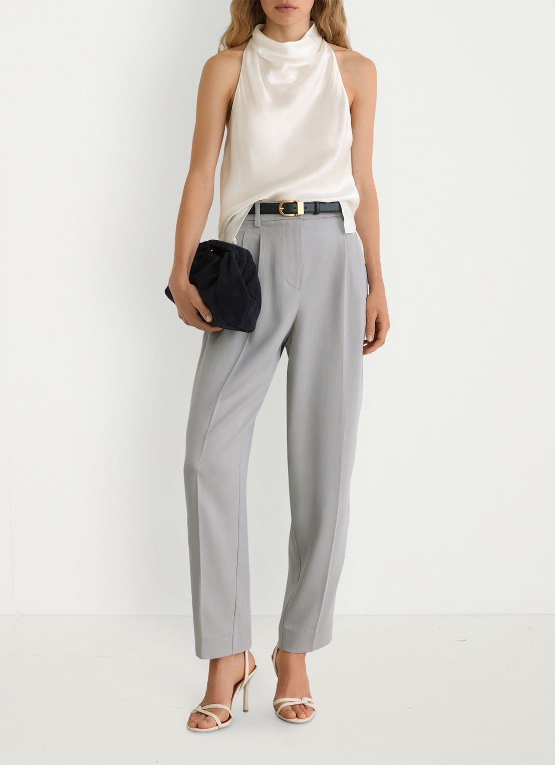 Reiss Kora mouwloze top van zijde met watervalhals - voorkant 4 ivory / beige