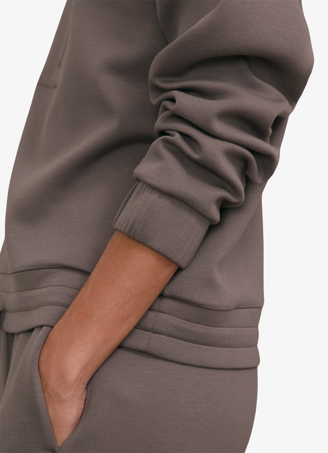 Reiss Laney sweater met halve rits - detail 3 bruin