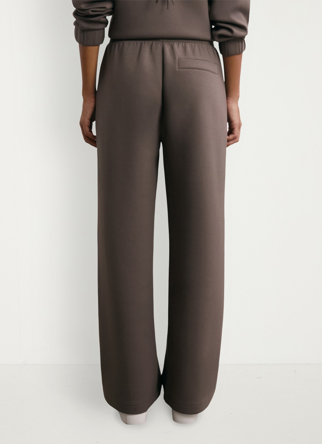 Reiss Laney wide fit joggingsbroek met steekzakken - achterkant 3 bruin
