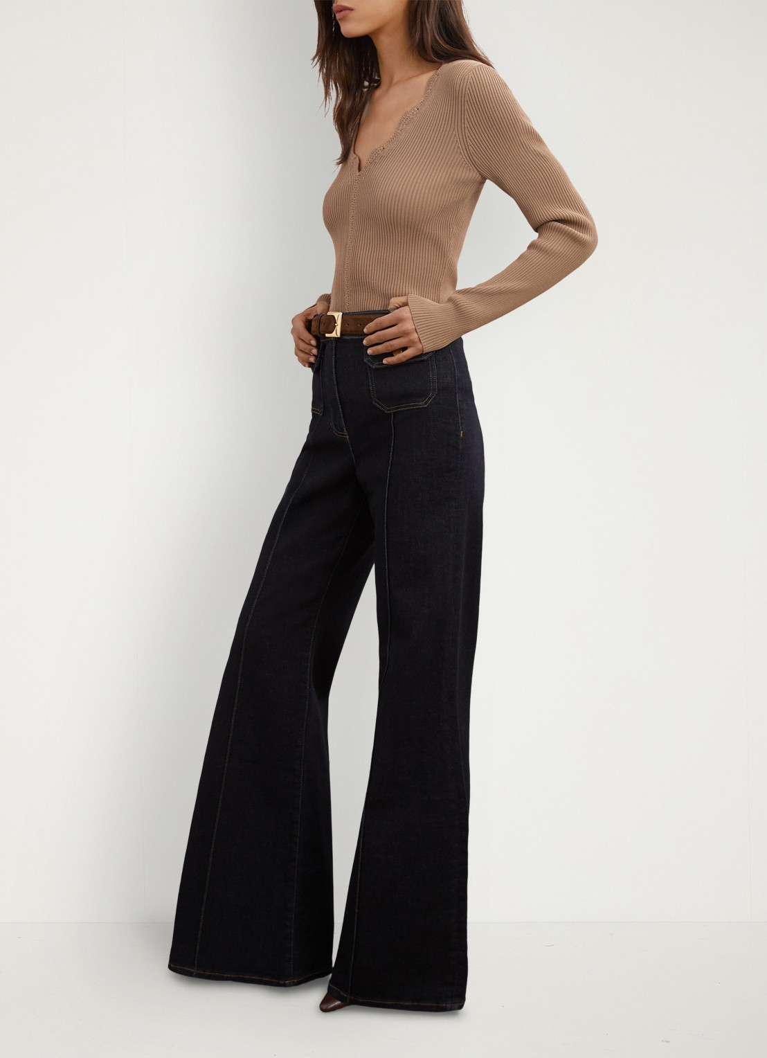Reiss Lara ribgebreide trui met crochet detail - voorkant 2 camel