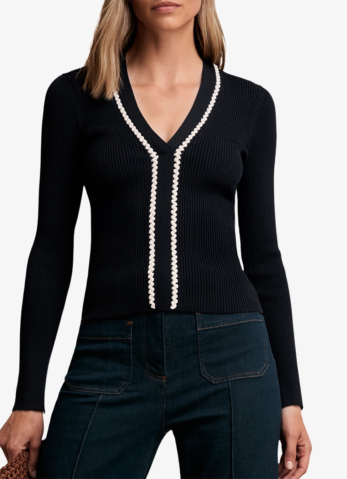 Reiss Lauri ribgebreide top met V-hals - detail 3 donkerblauw