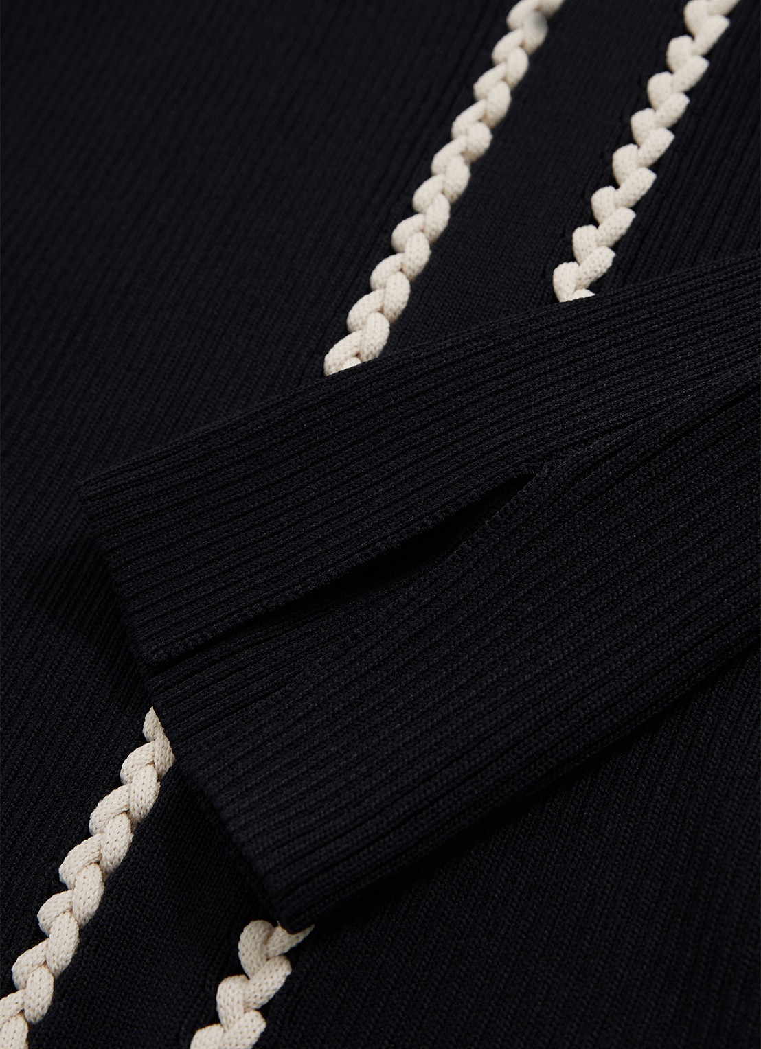 Reiss Lauri ribgebreide top met V-hals - detail 4 donkerblauw