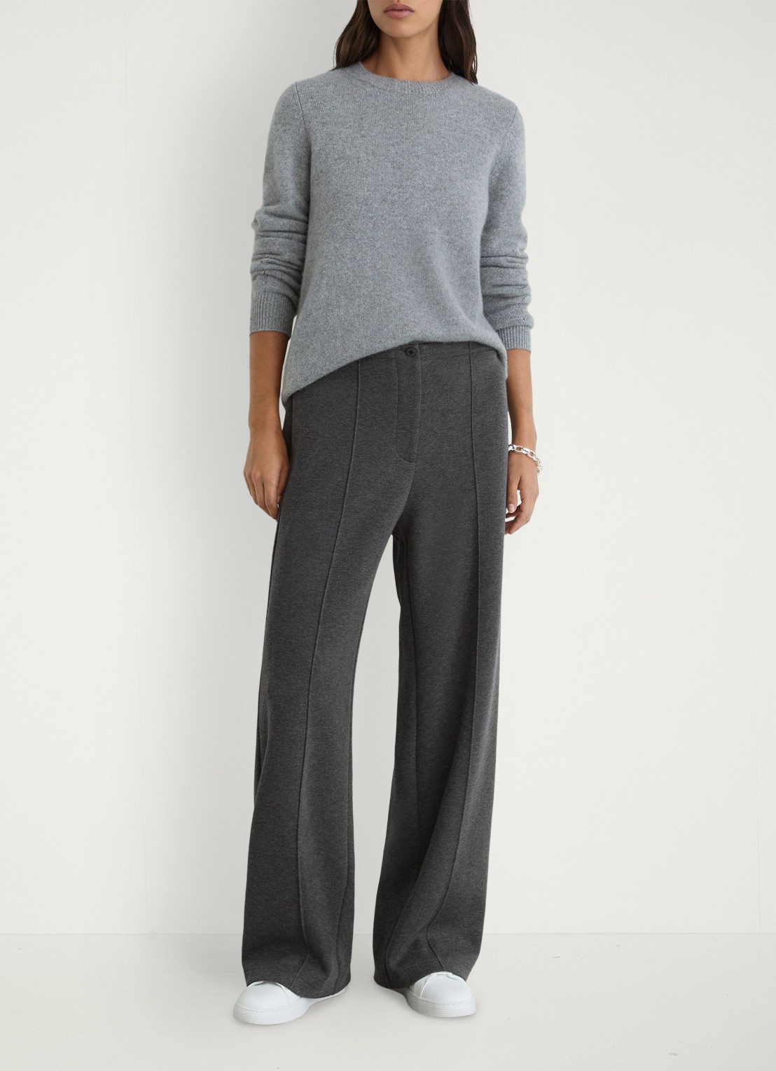 Reiss Layla wide leg joggingbroek van wol en lyocell - voorkant 2 donkergrijs