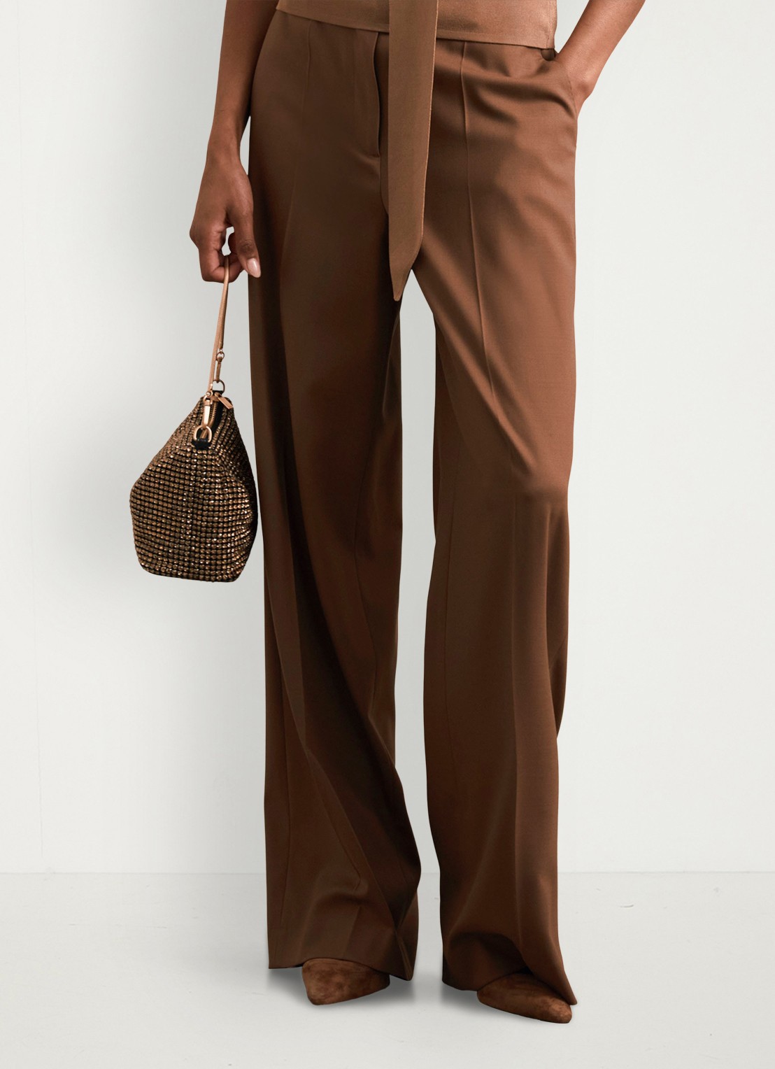 Reiss Leah schoudertas met studs  - detail 4 goud