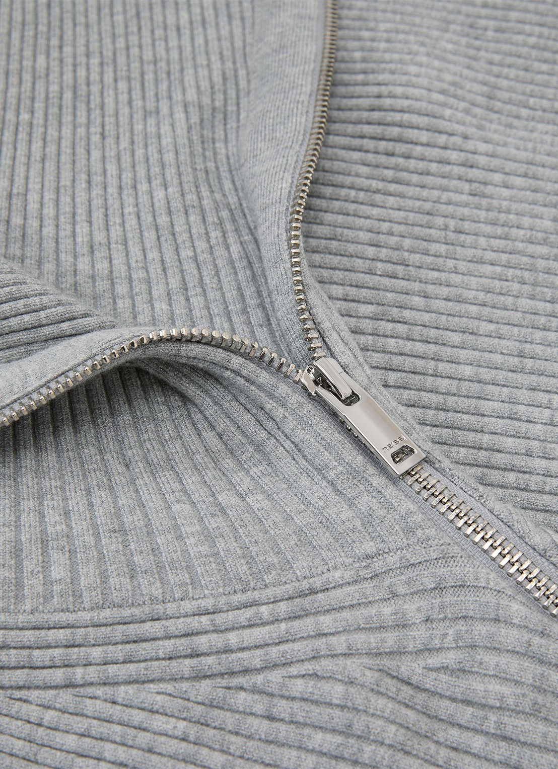 Reiss Leena ribgebreide trui met asymmetrische halslijn - detail 3 grijs