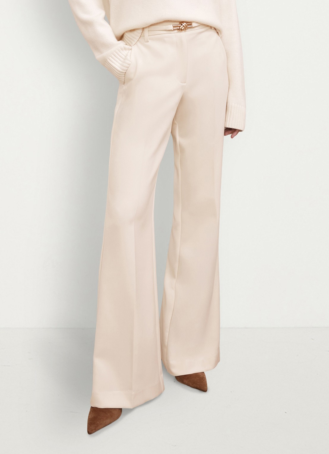 Reiss Leona high waist flared fit pantalon - detail creme