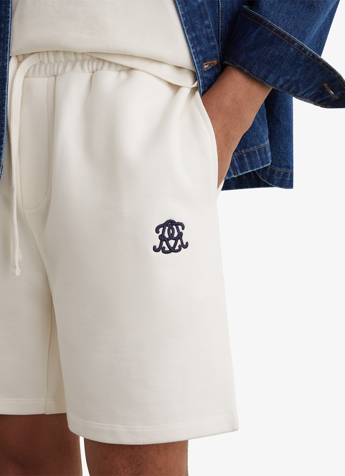 Reiss Levin straight fit korte broek met steekzakken - detail 5 gebroken wit