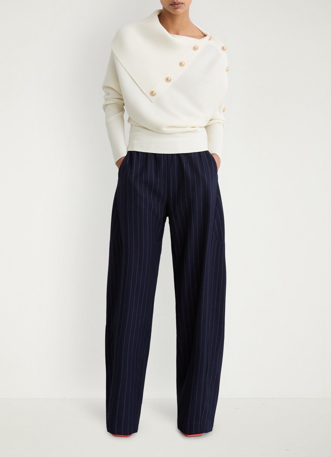Reiss LEXI Rib-Knit Button Shawl Jumper - voorkant 7 wit