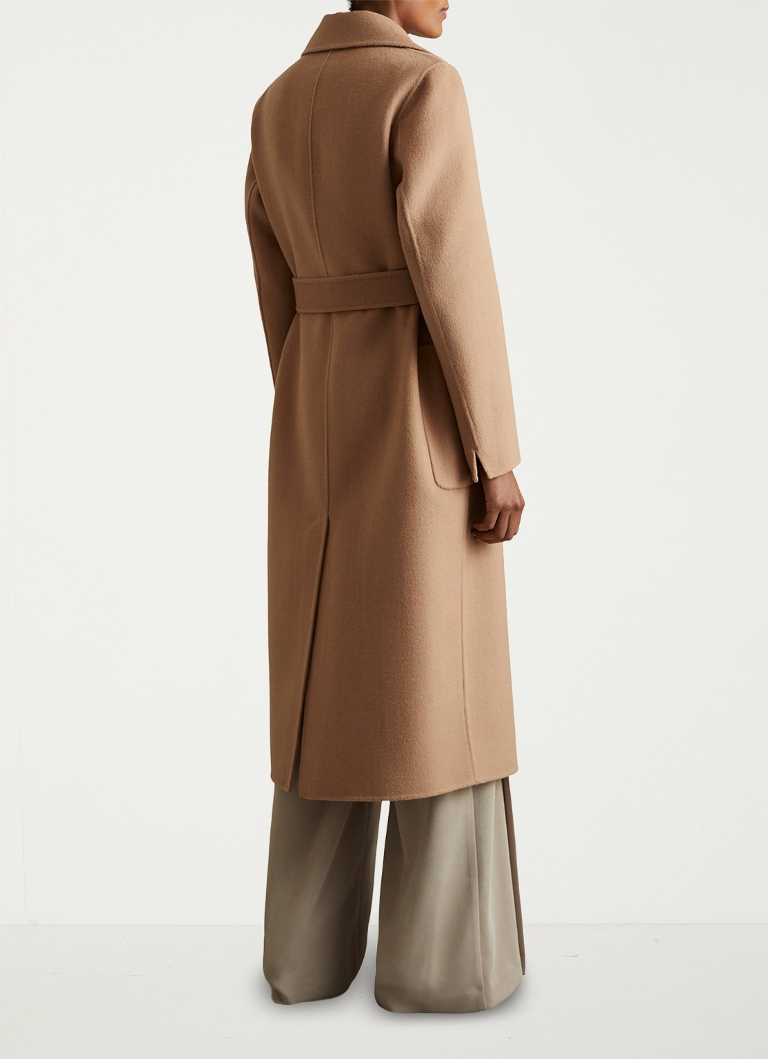Reiss Lucia double-breasted mantel in wolblend met strikceintuur - achterkant 3 camel