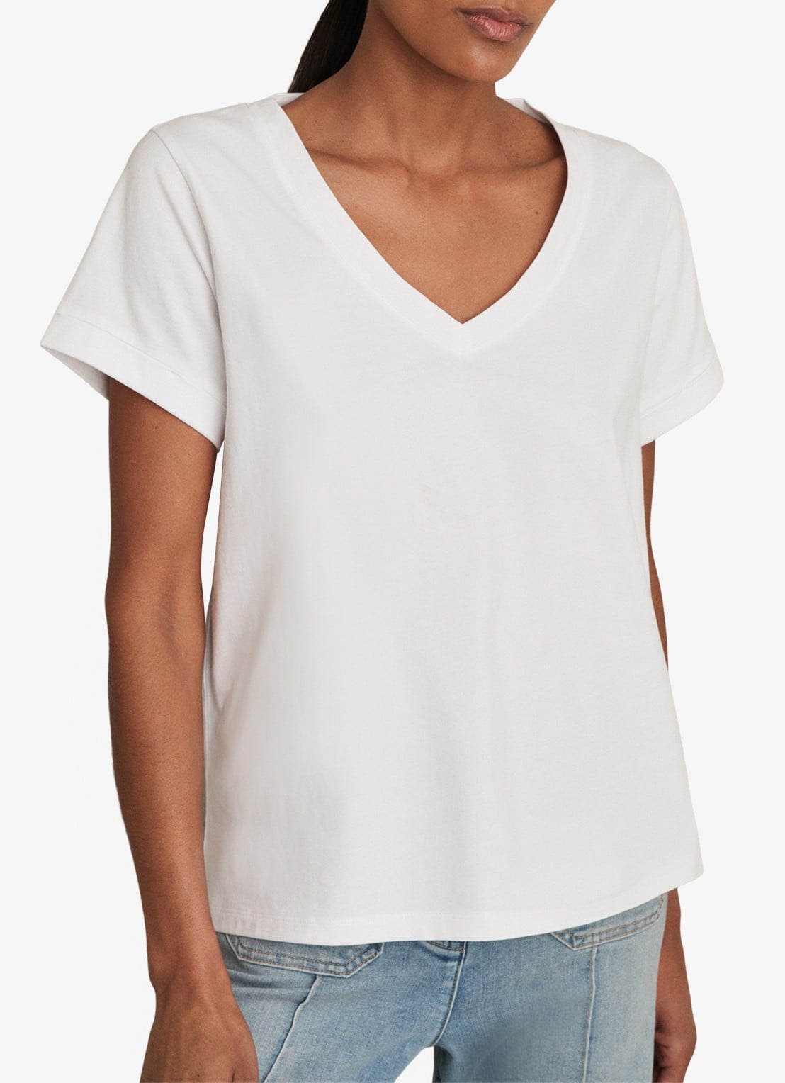 Reiss Luna T-shirt met V-hals  - detail 3 wit
