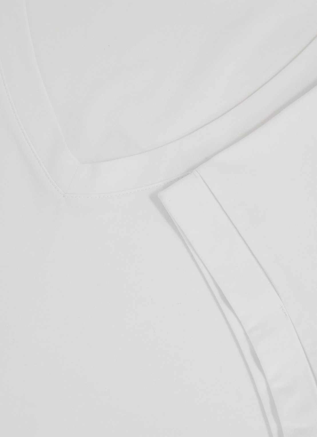 Reiss Luna T-shirt met V-hals  - detail 5 wit