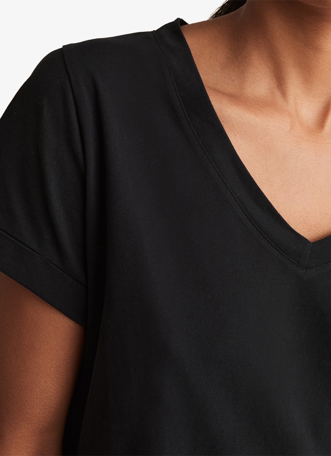 Reiss Luna T-shirt met V-hals  - detail 4 zwart