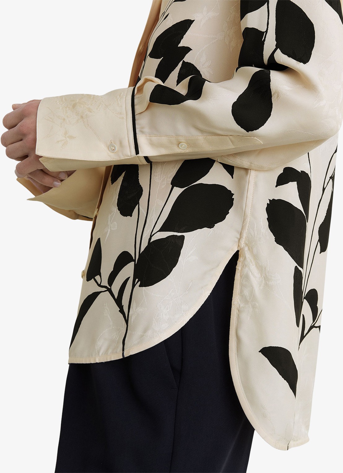 Reiss Lyla blouse met paisley dessin - detail 5 creme