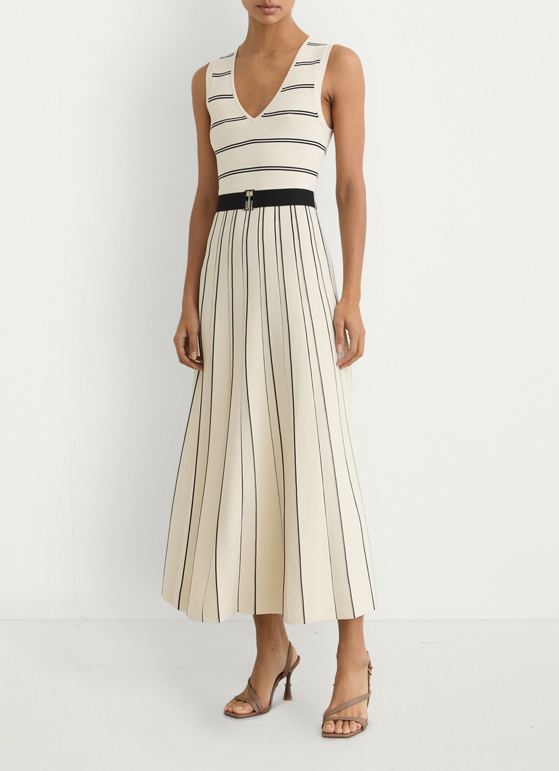 Reiss Mallory midi jurk met plooien  - detail 2 beige