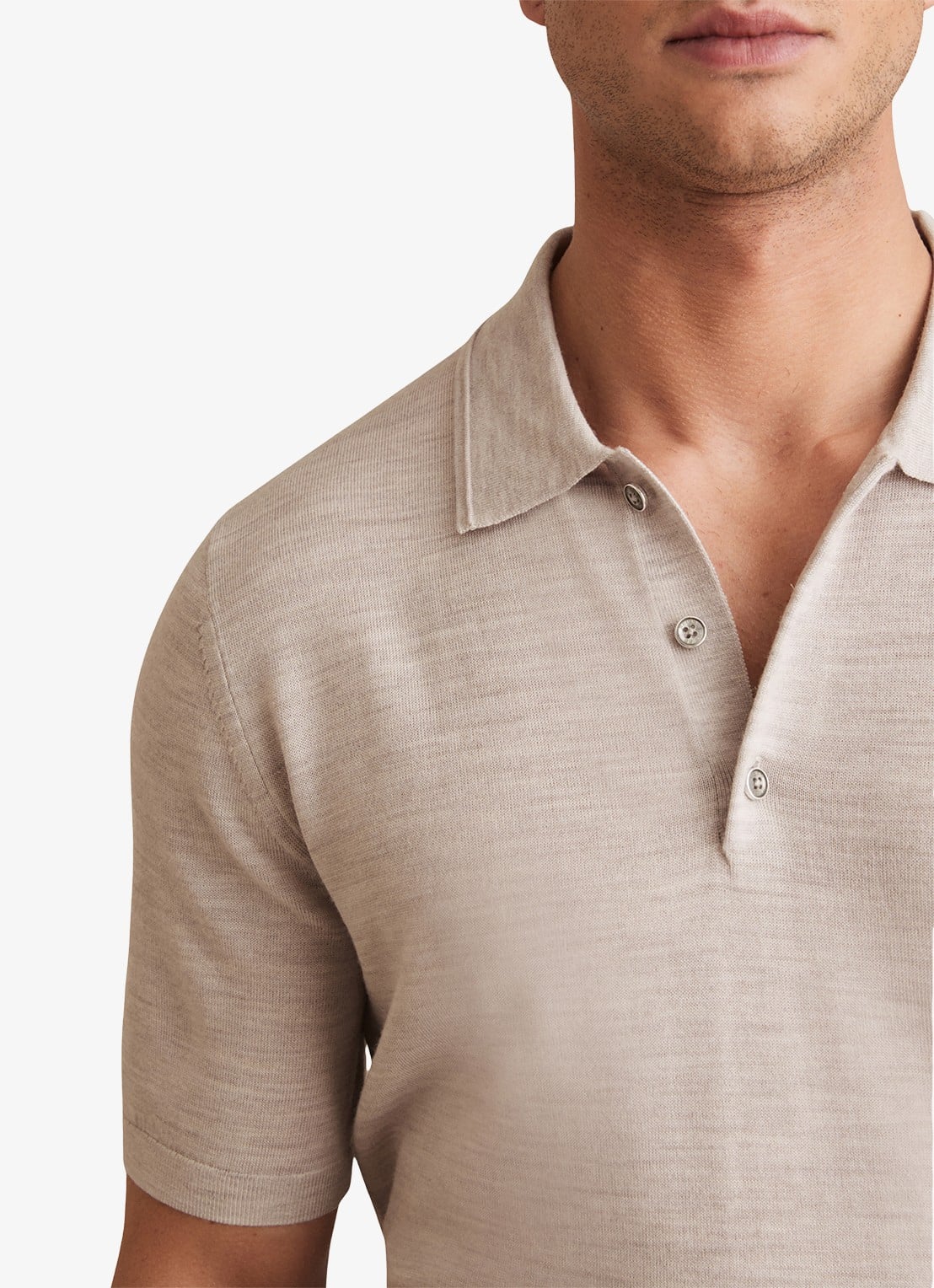 Reiss Manor regular fit polo van merino wol - detail 3 creme