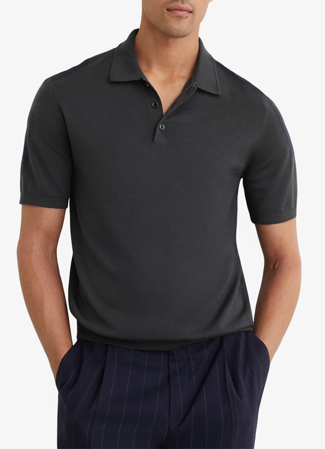 Reiss Manor regular fit polo van merino wol - detail 2 vulcan grey / grijs