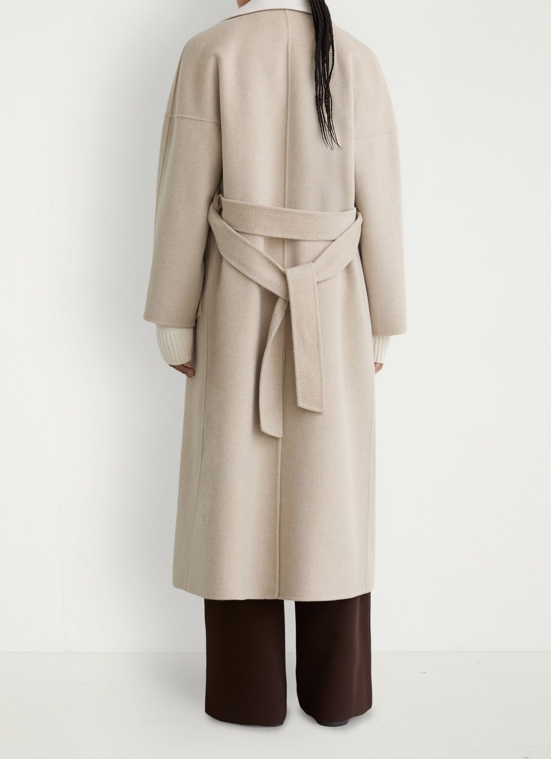 Reiss Marcela mantel van wol met strikceintuur - achterkant beige