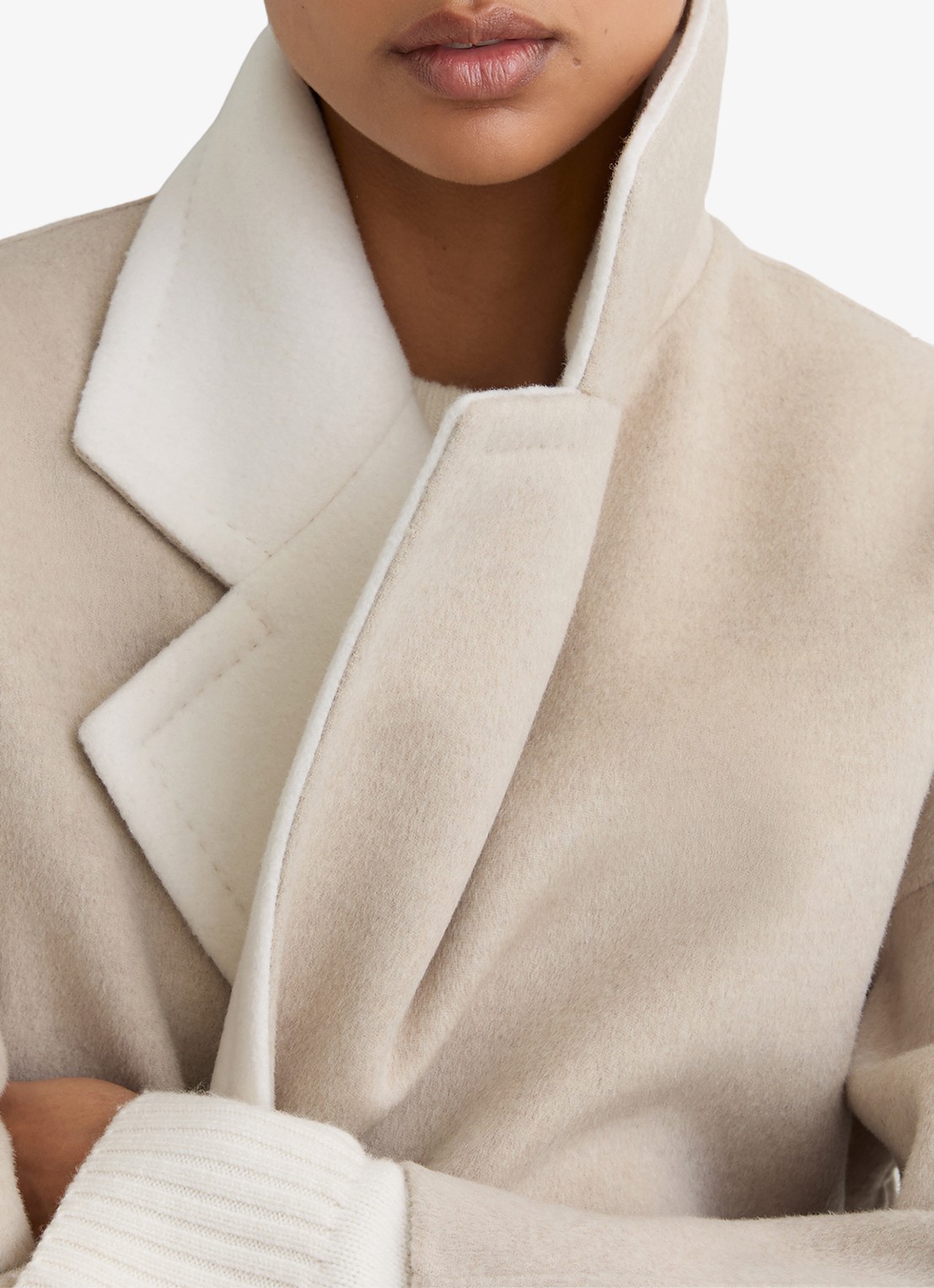 Reiss Marcela mantel van wol met strikceintuur - detail 4 beige