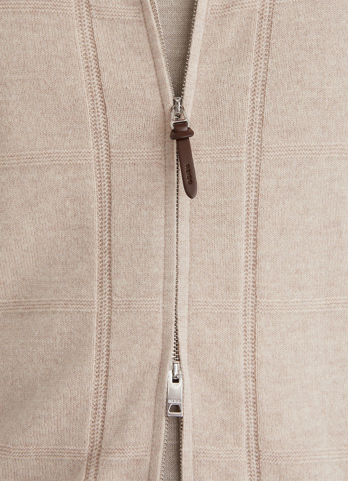 Reiss Martindale fijngebreid vest met structuur - detail 2 oatmeal / beige