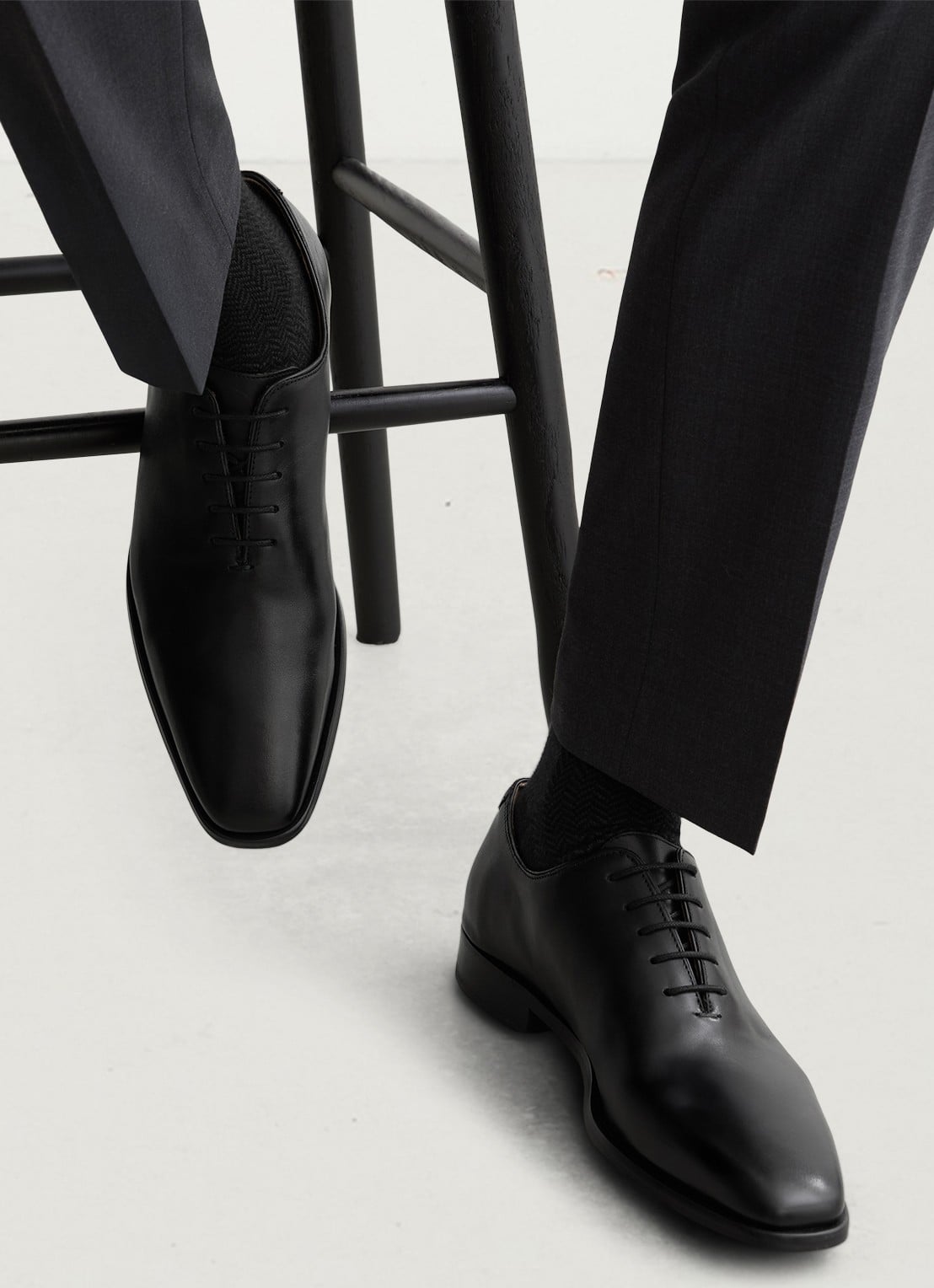 Reiss Mead veterschoen van leer - voorkant 5 zwart