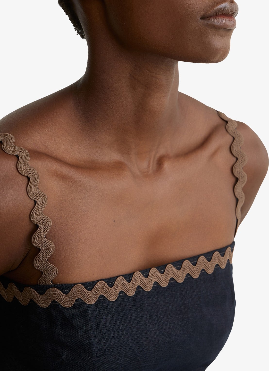 Reiss Mila crop top van linnen - detail 4 bruin