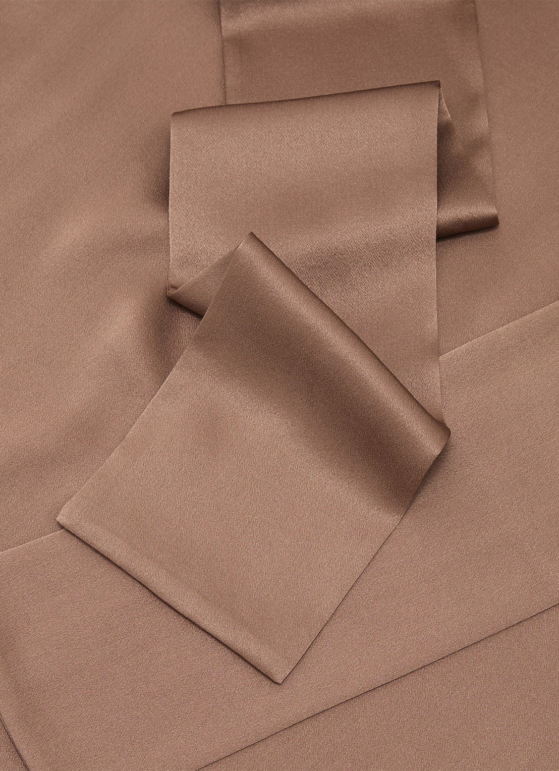Reiss Millie tuniek van zijde met sjaalkraag - detail 3 bruin