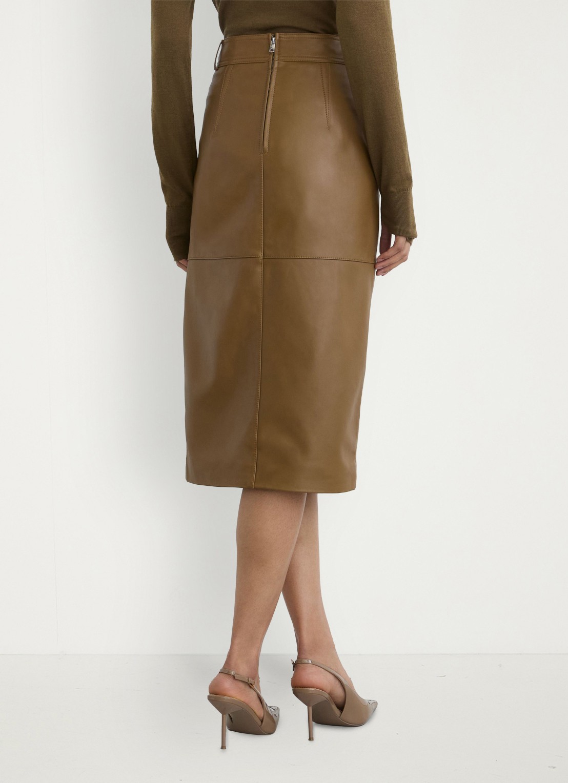 Reiss Milly midi kokerrok van leer - achterkant khaki