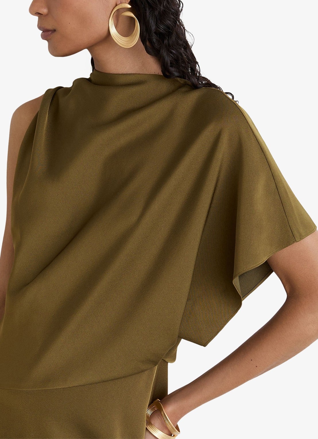 Reiss Naomi one shoulder maxi jurk van satijn met plooidetail - detail khaki