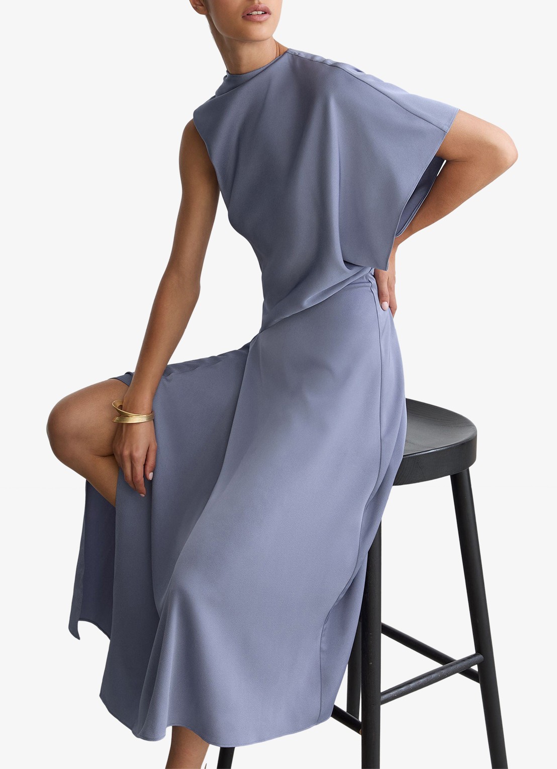 Reiss Naomi one shoulder maxi jurk van satijn met plooidetail - detail lila
