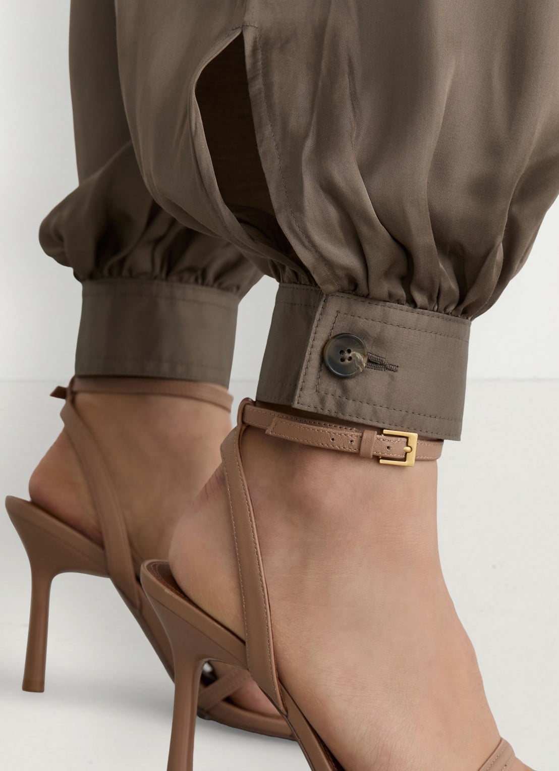 Reiss Neave high waist  tapered fit pantalon met plooien - detail 2 beige