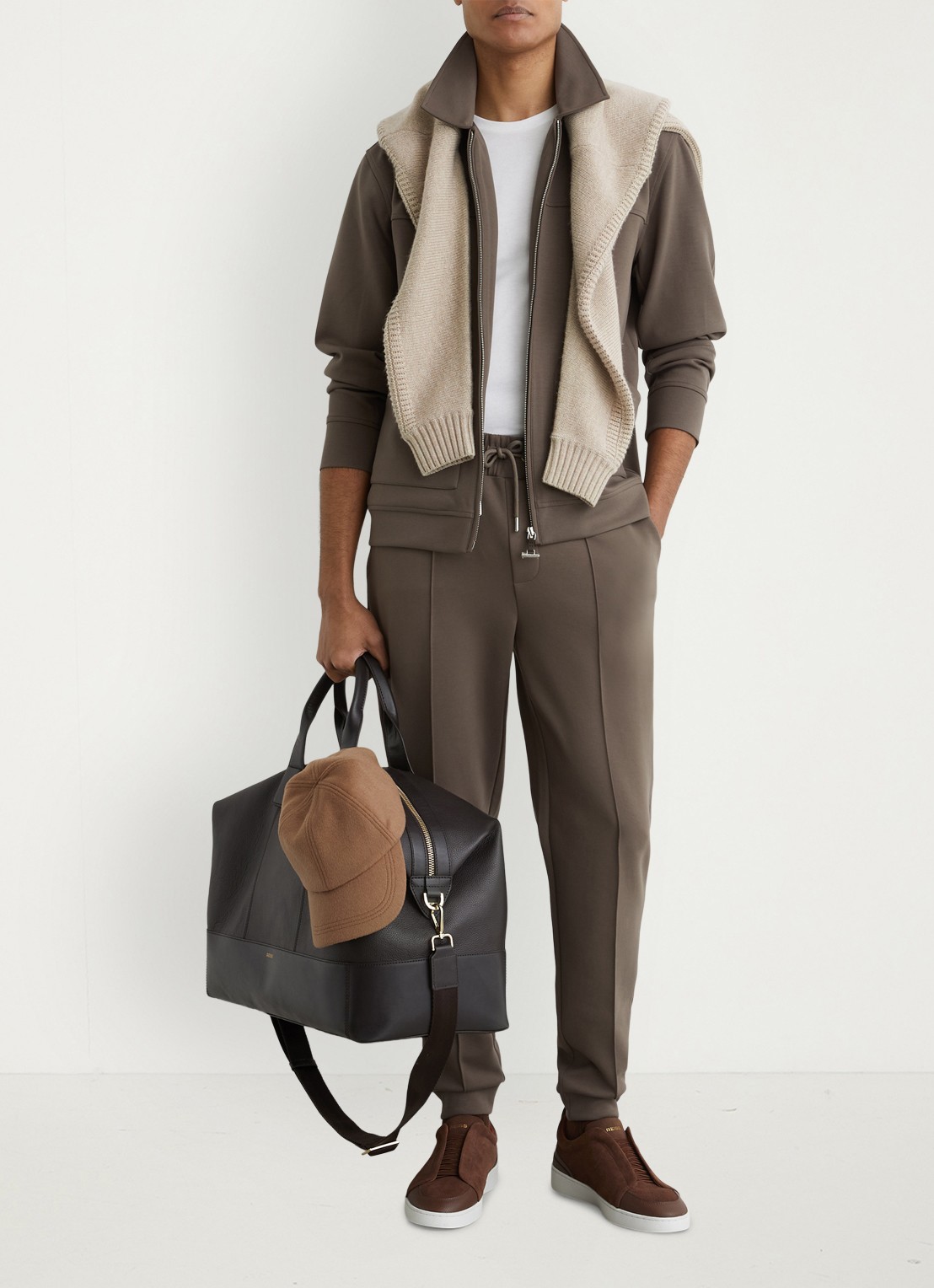 Reiss Newland sweatshirt met rits en opgestikte zakken - voorkant 7 lichtbruin