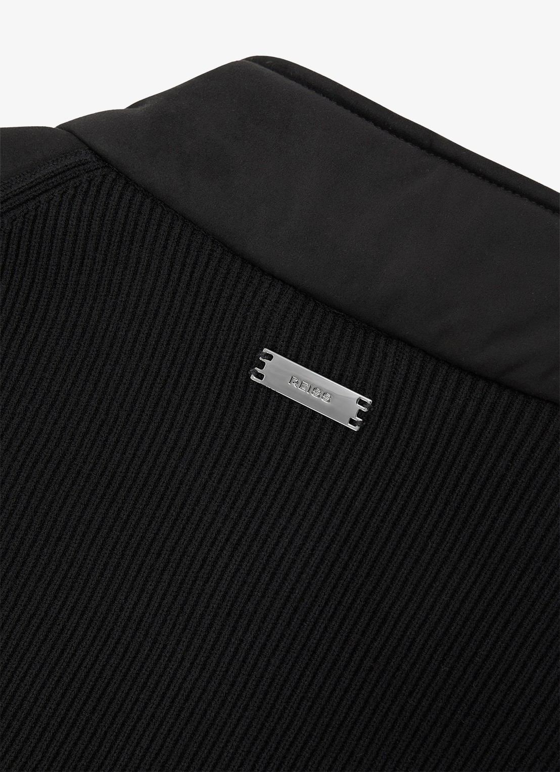 Reiss Orson grofgebreide gilet met steekzakken - detail 6 black / zwart