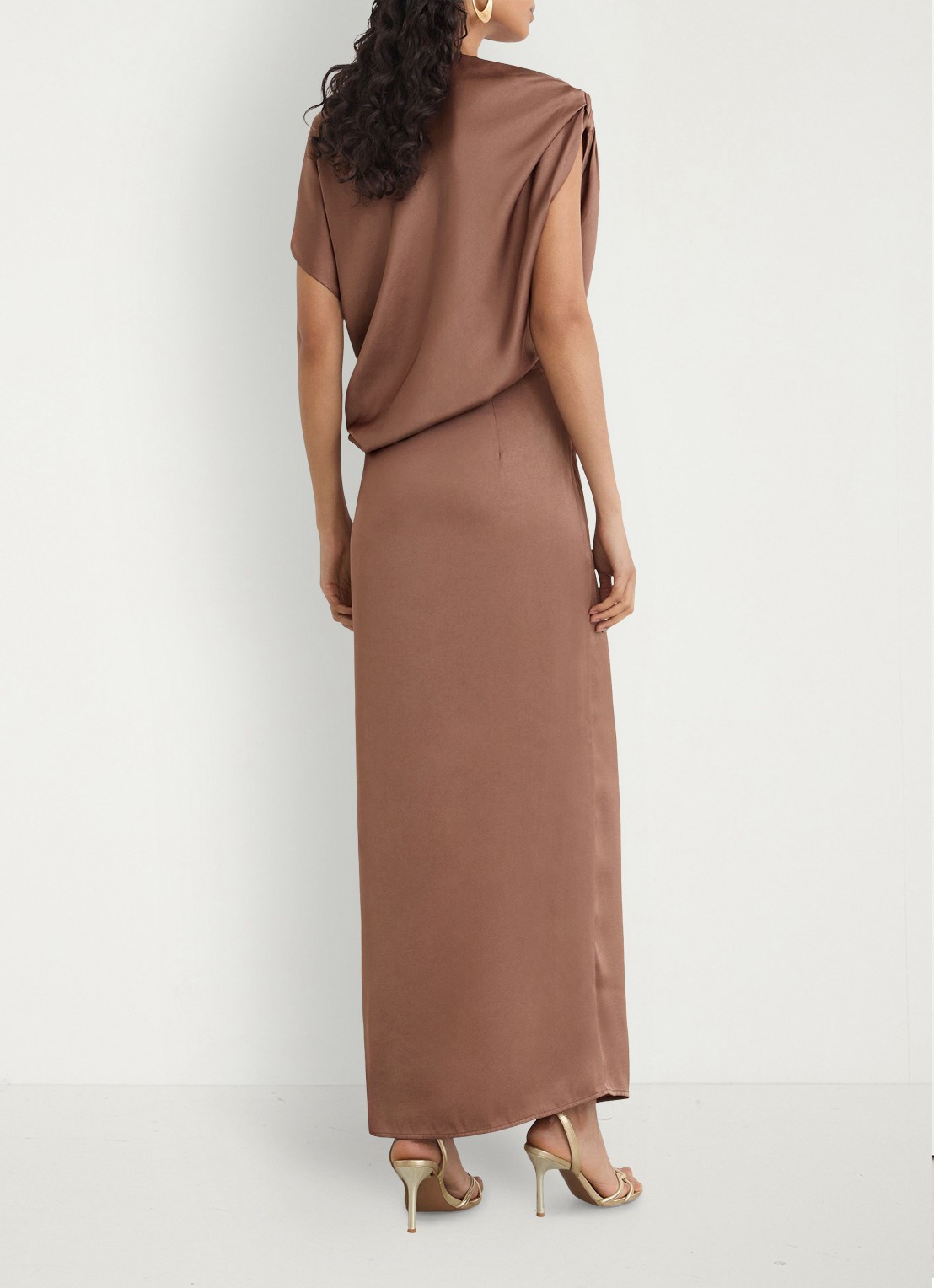 Reiss Paige maxi jurk met asymmetrische hals - achterkant 5 taupe