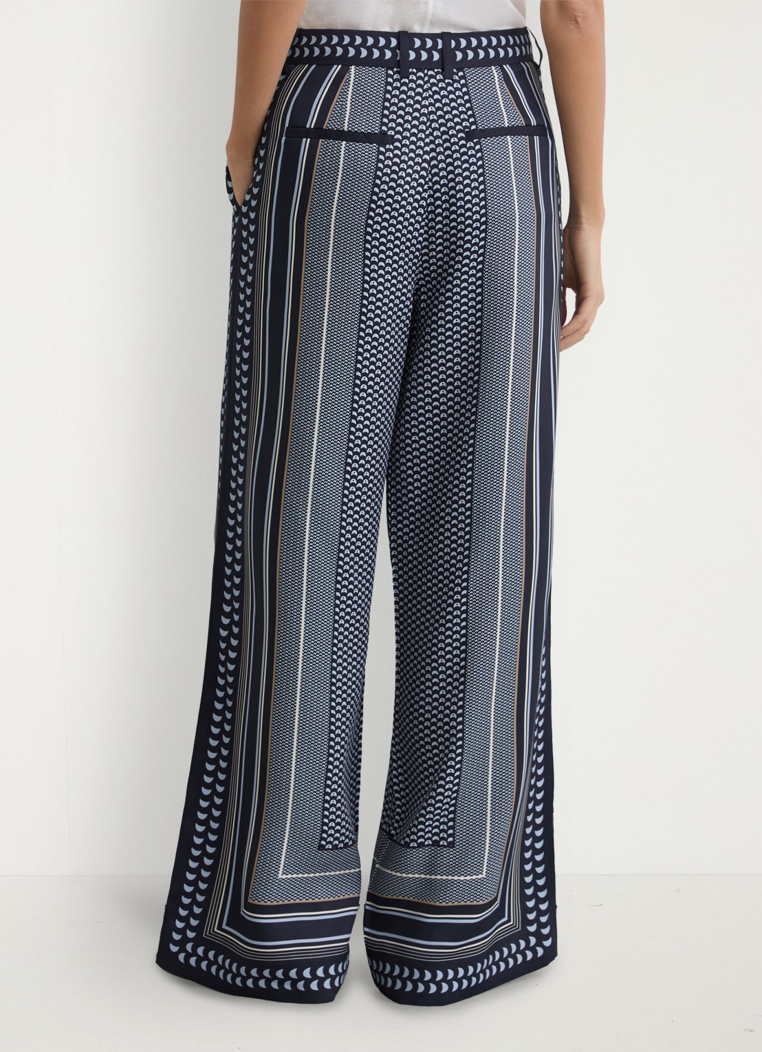 Reiss Petite Anna high waist wide fit pantalon met print - achterkant donkerblauw